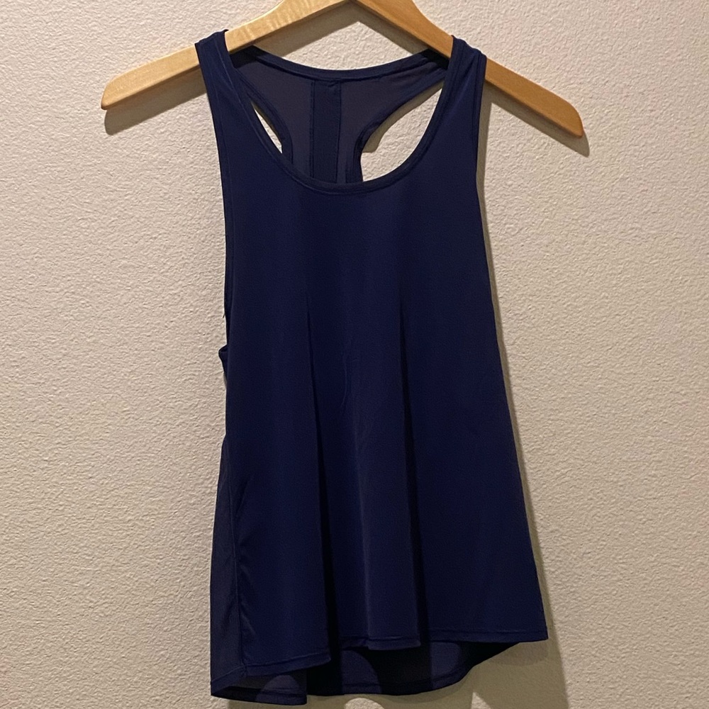 Flowey halter lululemon athletic top